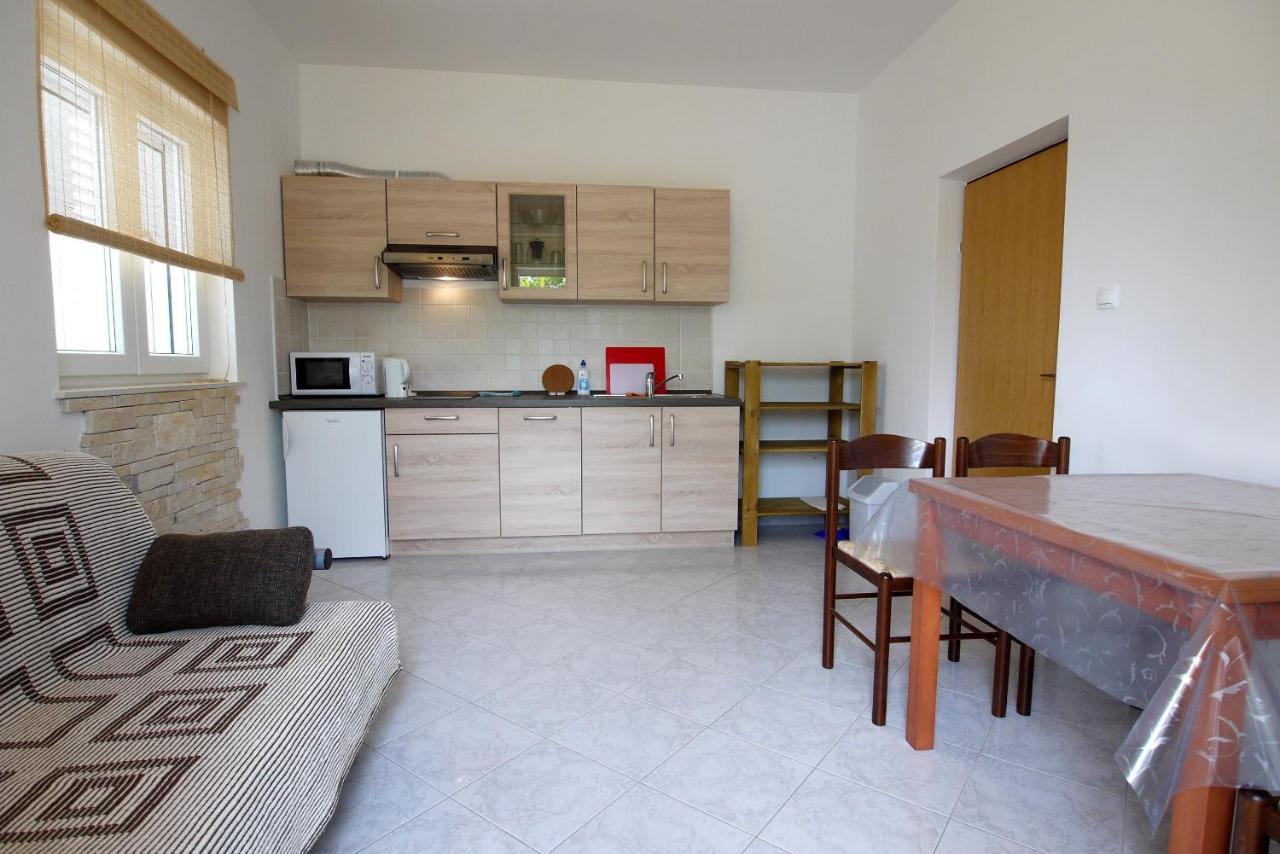 Paklenica Sport Apartments ستاريغغاد باكلينتسا الغرفة الصورة