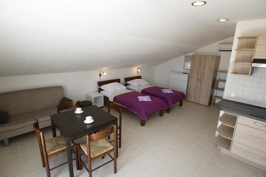 Paklenica Sport Apartments ستاريغغاد باكلينتسا الغرفة الصورة