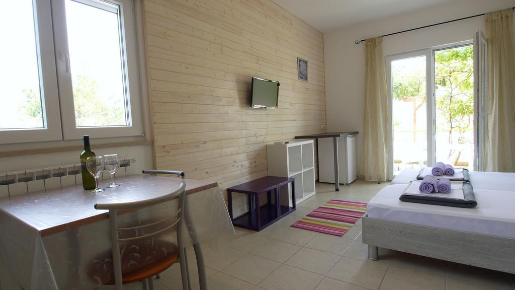 Paklenica Sport Apartments ستاريغغاد باكلينتسا الغرفة الصورة